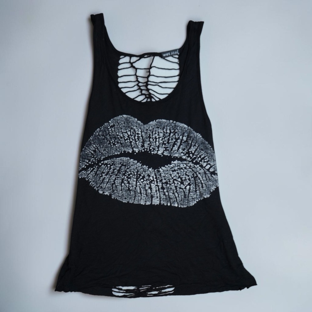 Vintage Wet Seal Shredded Back Lip Tank Top Indie Sleaze Graphic Cami